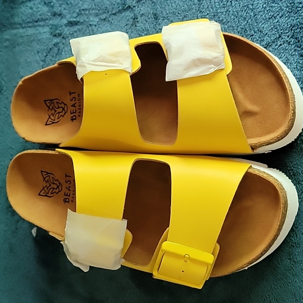 BEAST FASHION Yellow Sandals - Picture 2 of 5